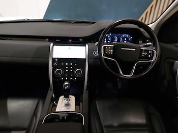 Used Land Rover Discovery Sport 2021 for sale - 79185876: Photo