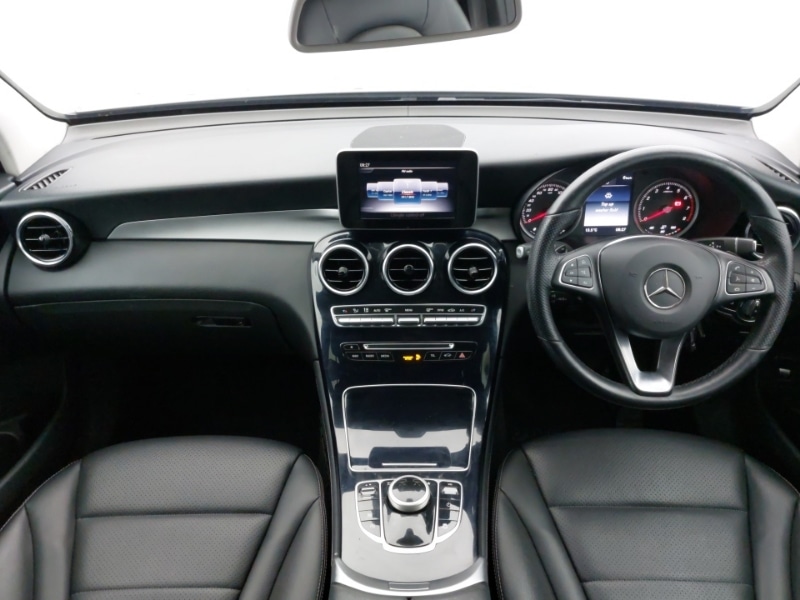 Used Mercedes-Benz GLC 2019 for sale - 78065711: Photo 2