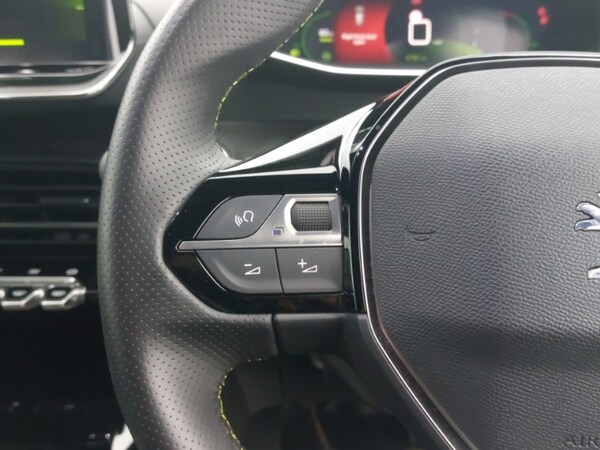 Used Peugeot 208 2021 for sale - 76244211: Photo 17