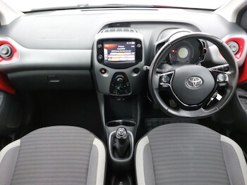 Used Toyota AYGO 2019 for sale - 76475551: Photo