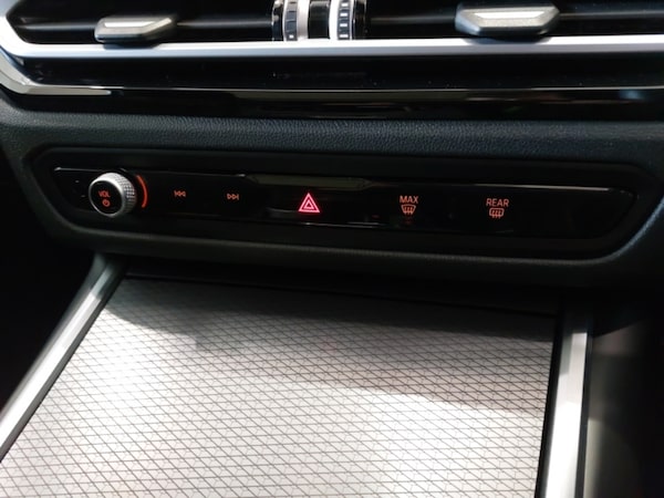 Used BMW 3 Series 2024 for sale - 75245595: Photo 19