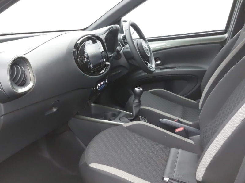 Used Toyota Aygo X 2022 for sale - 76856736: Photo 5