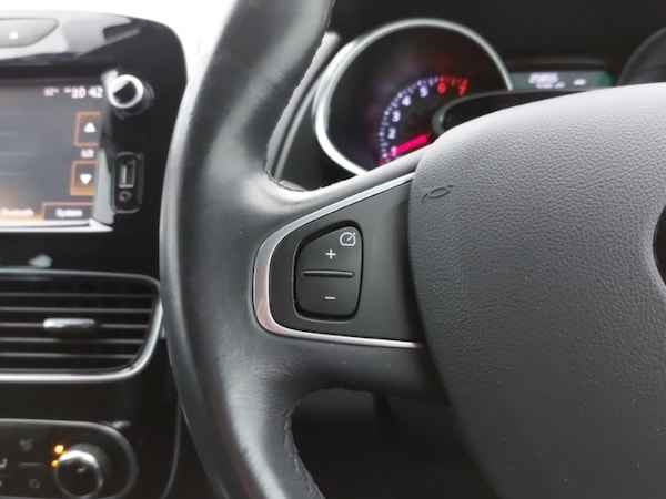 Used Renault Clio 2018 for sale - 76208314: Photo 17