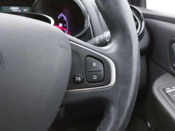 Used Renault Clio 2018 for sale - 76208314: Photo 18