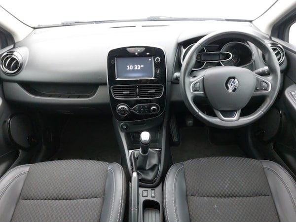 Used Renault Clio 2018 for sale - 76208314: Photo 2