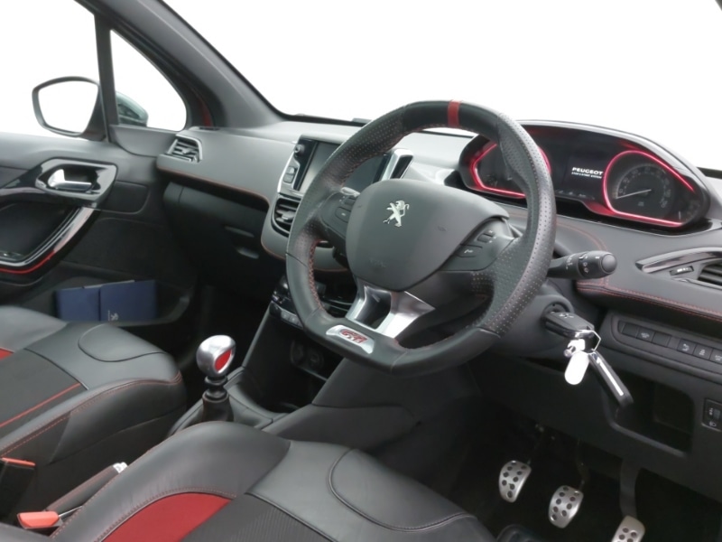 Used Peugeot 208 2017 for sale - 76583686: Photo 12