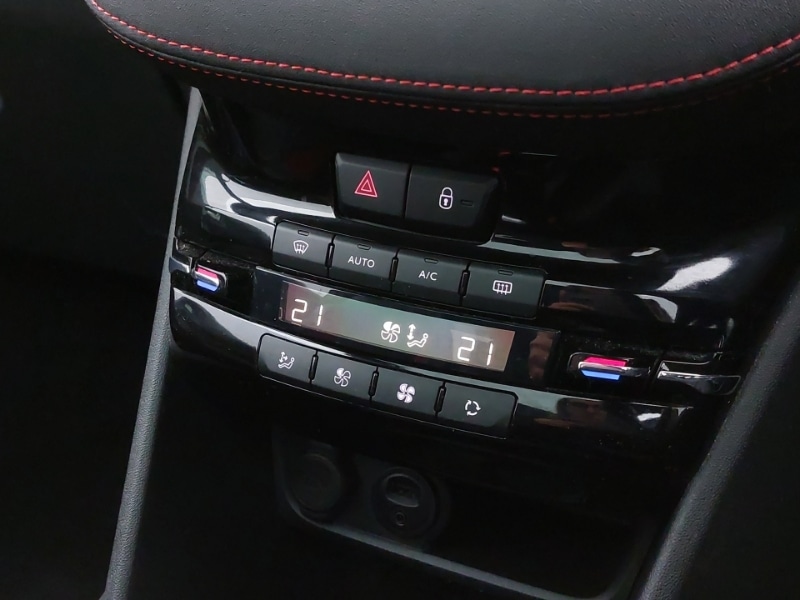 Used Peugeot 208 2017 for sale - 76583686: Photo 15