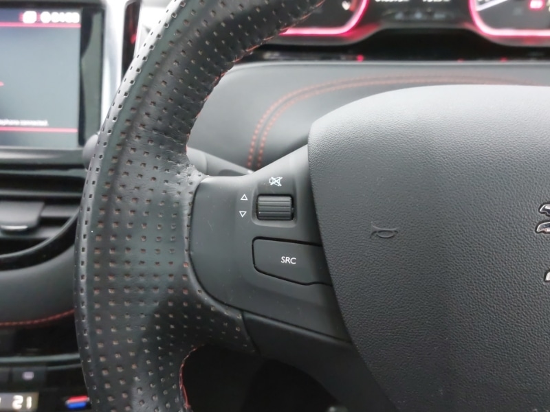 Used Peugeot 208 2017 for sale - 76583686: Photo 16