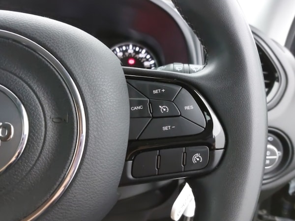 Used Jeep Renegade 2021 for sale - 76331857: Photo 18
