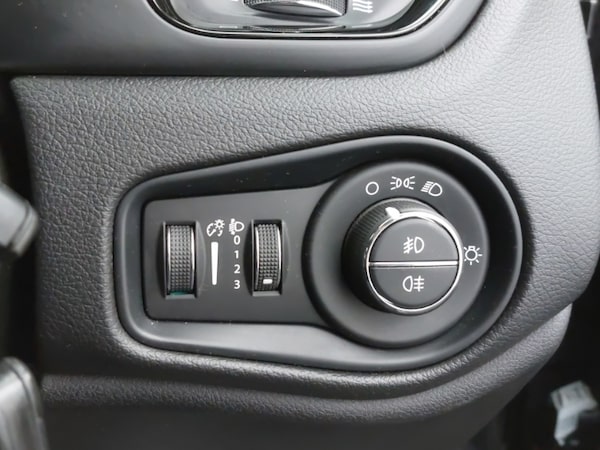 Used Jeep Renegade 2021 for sale - 76331857: Photo 19