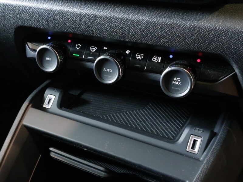 Used Citroen C4 2024 for sale - 76614100: Photo 15