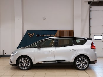 Used Renault Grand Scenic 2018 for sale - 78446919: Photo