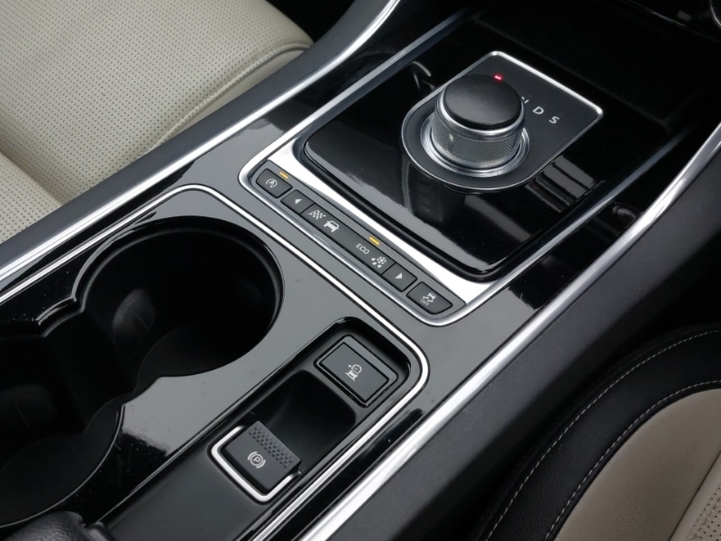 Used Jaguar XE 2016 for sale - 77988118: Photo 16