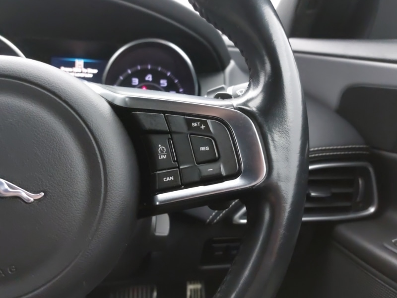 Used Jaguar XE 2016 for sale - 77988118: Photo 18