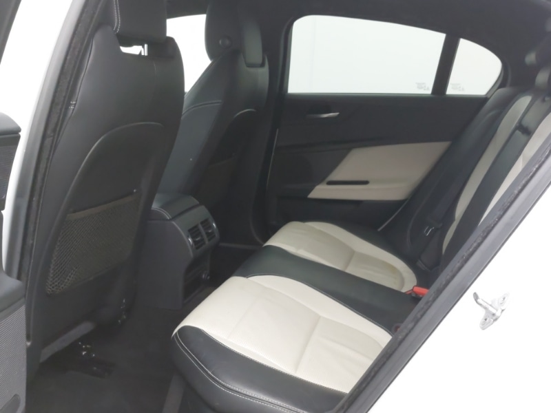 Used Jaguar XE 2016 for sale - 77988118: Photo 6
