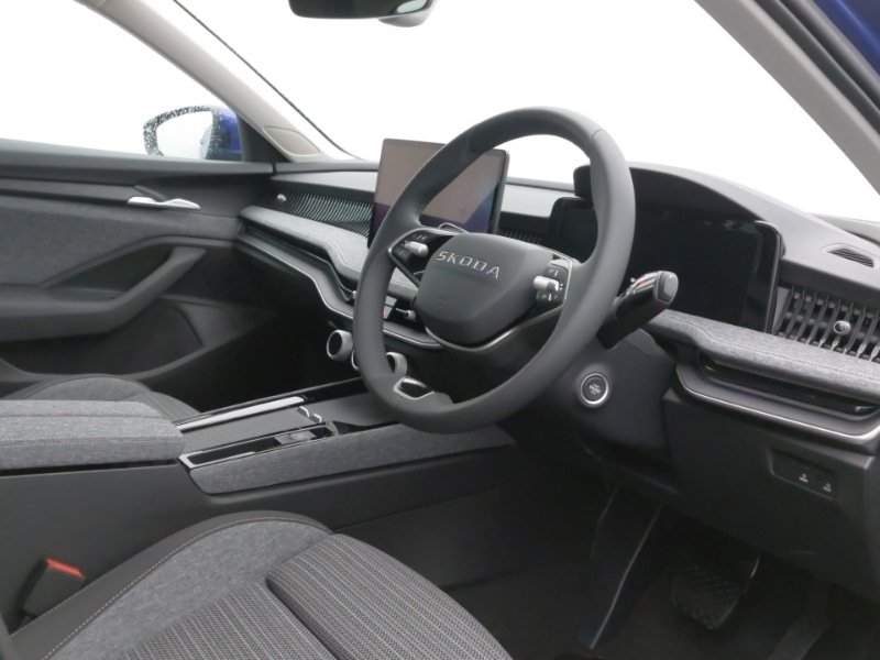 Used Skoda Superb 2025 for sale - 76947373: Photo 12