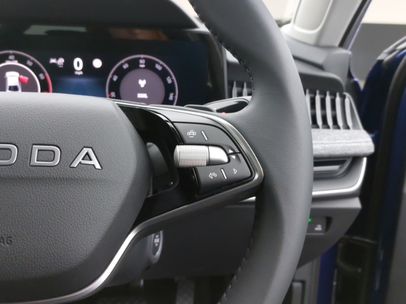 Used Skoda Superb 2025 for sale - 76947373: Photo 17