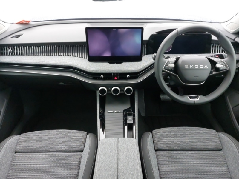 Used Skoda Superb 2025 for sale - 76947373: Photo 2