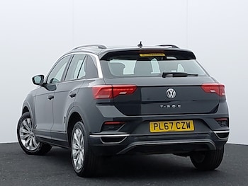 Used Volkswagen T-Roc 2018 for sale - 76579288: Photo