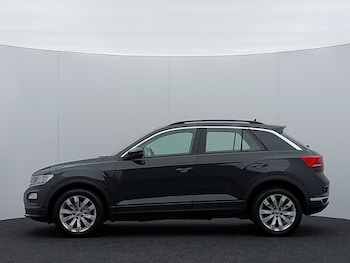 Used Volkswagen T-Roc 2018 for sale - 76579288: Photo