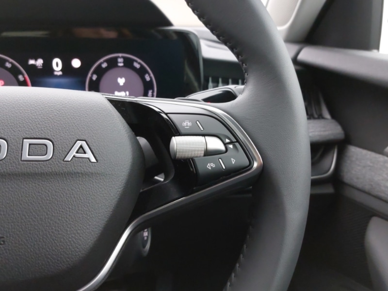 Used Skoda Superb 2025 for sale - 76947334: Photo 17