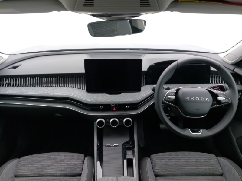 Used Skoda Superb 2025 for sale - 76947334: Photo 2