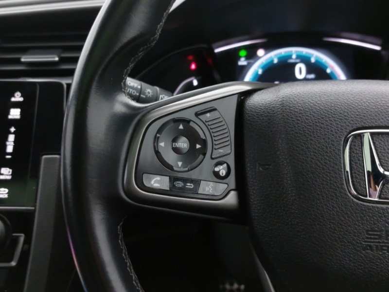 Used Honda Civic 2017 for sale - 77424400: Photo 17