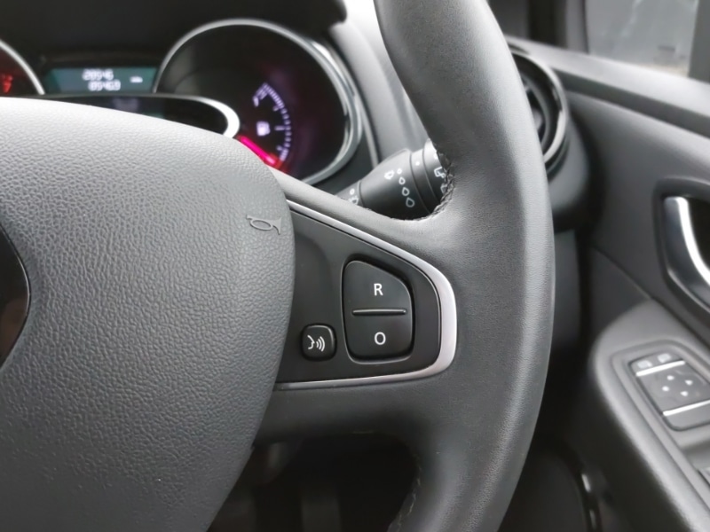 Used Renault Clio 2018 for sale - 77154936: Photo 17