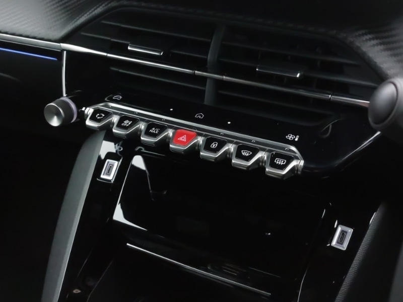 Used Peugeot 2008 2025 for sale - 76437824: Photo 15