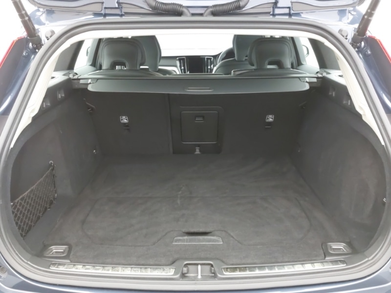 Used Volvo V60 2025 for sale - 78071340: Photo 8