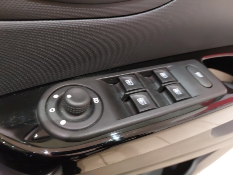 Used Renault Captur 2015 for sale - 78089219: Photo 19