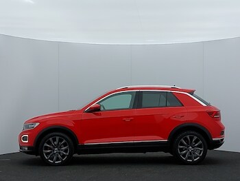 Used Volkswagen T-Roc 2018 for sale - 77922096: Photo