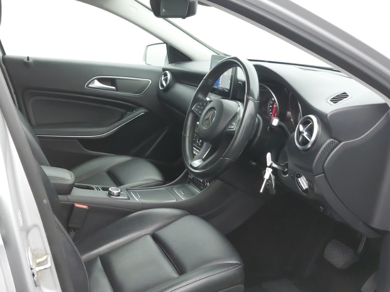 Used Mercedes-Benz A-Class 2018 for sale - 77556336: Photo 12