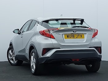Used Toyota C-HR 2018 for sale - 79411524: Photo