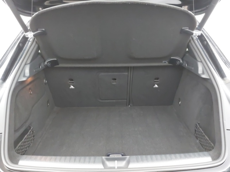 Used Mercedes-Benz GLA 2018 for sale - 78211396: Photo 8