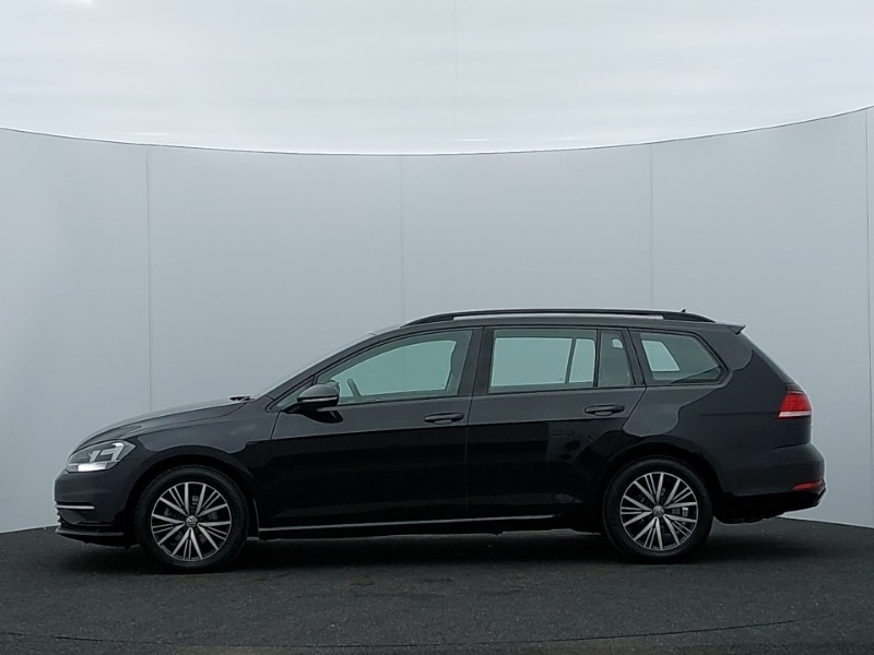 Used Volkswagen Golf 2018 for sale - 77852659: Photo 4