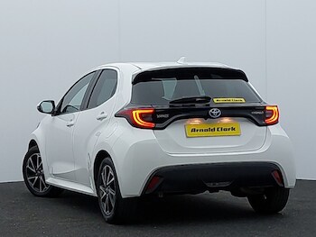 Used Toyota Yaris 2023 for sale - 77466783: Photo