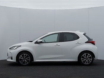 Used Toyota Yaris 2023 for sale - 77466783: Photo