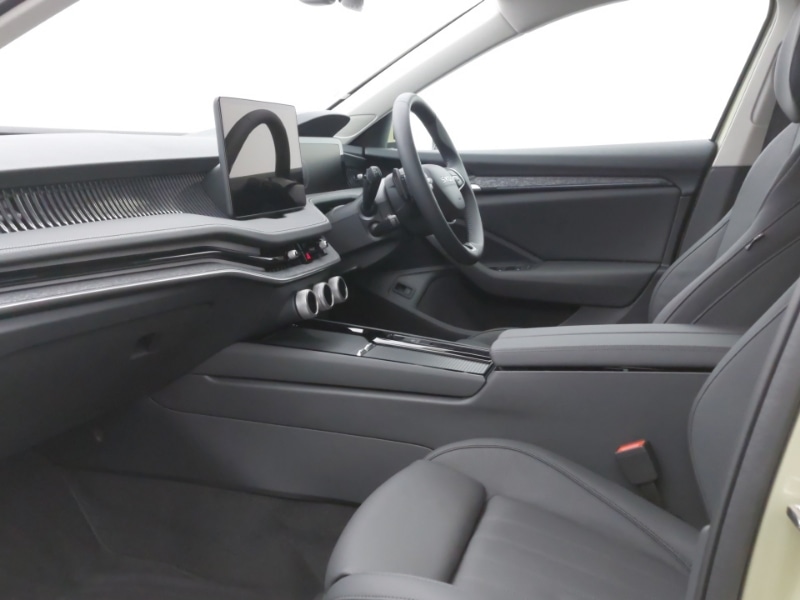 Used Skoda Superb 2025 for sale - 76947316: Photo 5