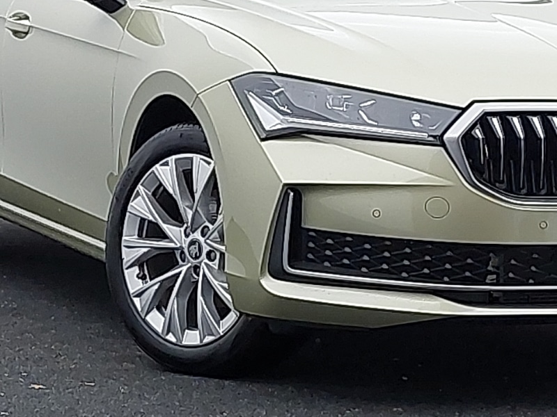 Used Skoda Superb 2025 for sale - 76947316: Photo 9