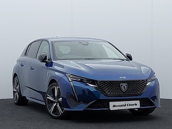 2025 - 1.2 Hybrid 145 GT 5dr e-DSC6