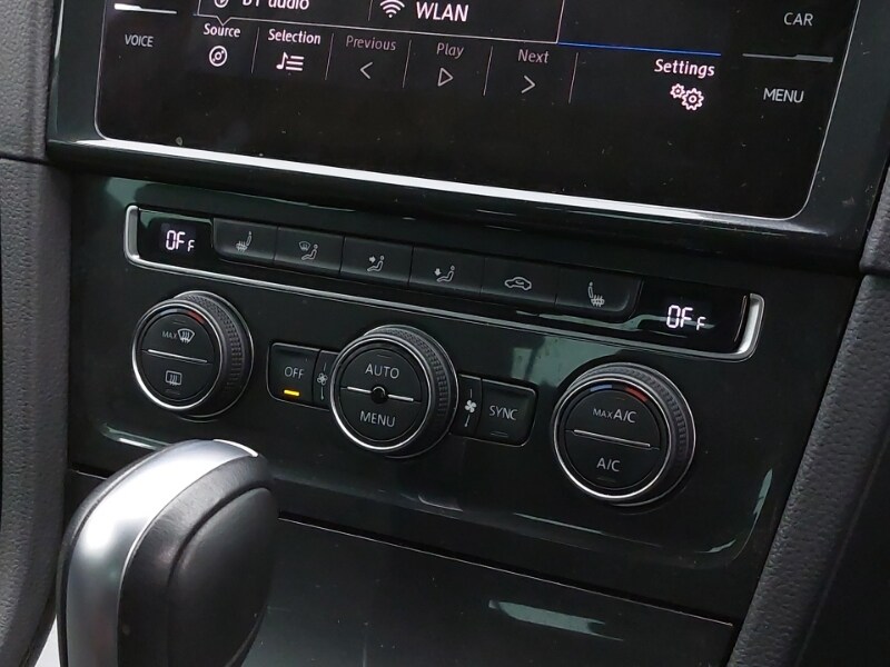 Used Volkswagen Golf 2020 for sale - 76749250: Photo 15