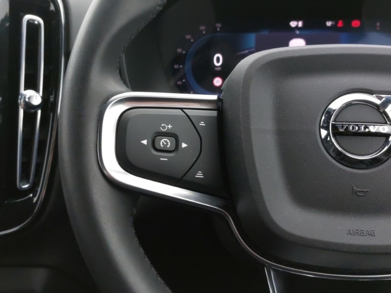 Used Volvo XC40 2025 for sale - 77514113: Photo 17