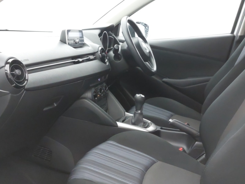 Used Mazda Mazda2 2016 for sale - 76579306: Photo 5