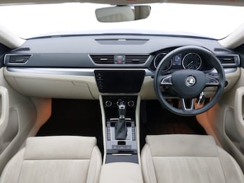 Used Skoda Superb 2017 for sale - 79231456: Photo