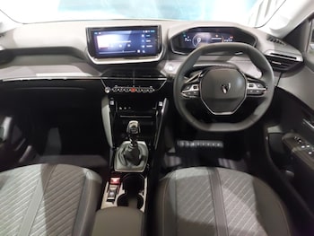 Used Peugeot 208 2025 for sale - 76301935: Photo 2