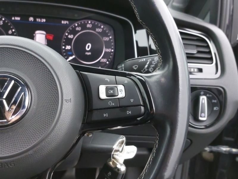 Used Volkswagen Golf 2018 for sale - 77623732: Photo 18