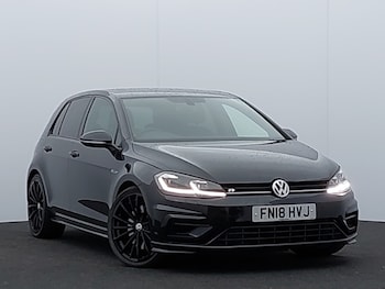 Used Volkswagen Golf 2018 for sale - 77623732: Photo