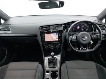 Used Volkswagen Golf 2018 for sale - 77623732: Photo