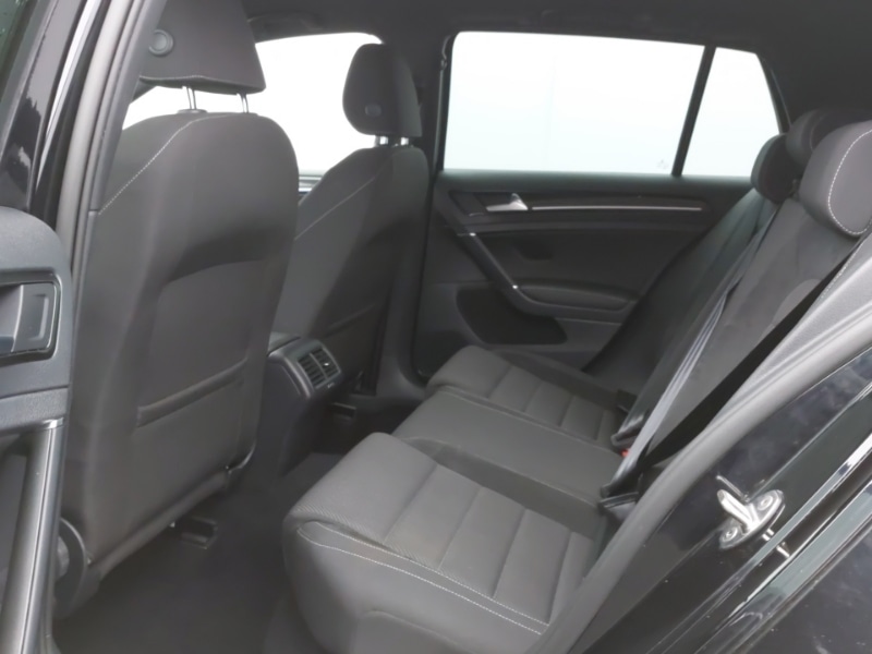 Used Volkswagen Golf 2018 for sale - 77623732: Photo 6